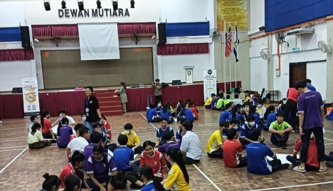 Engaging Students for a Brighter Future : The BAC2School Workshop at SMK Seri Mutiara